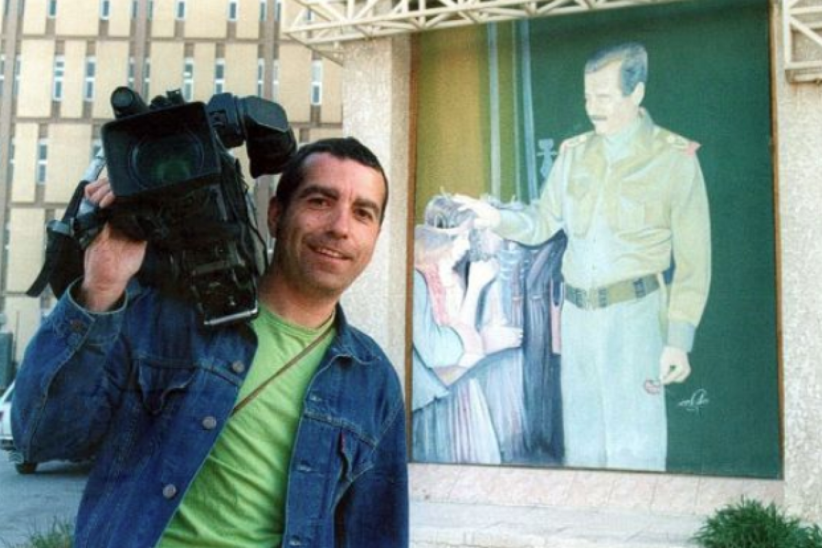 El reportero de Telecinco, José Couso, en el año 2003 en Bagdad