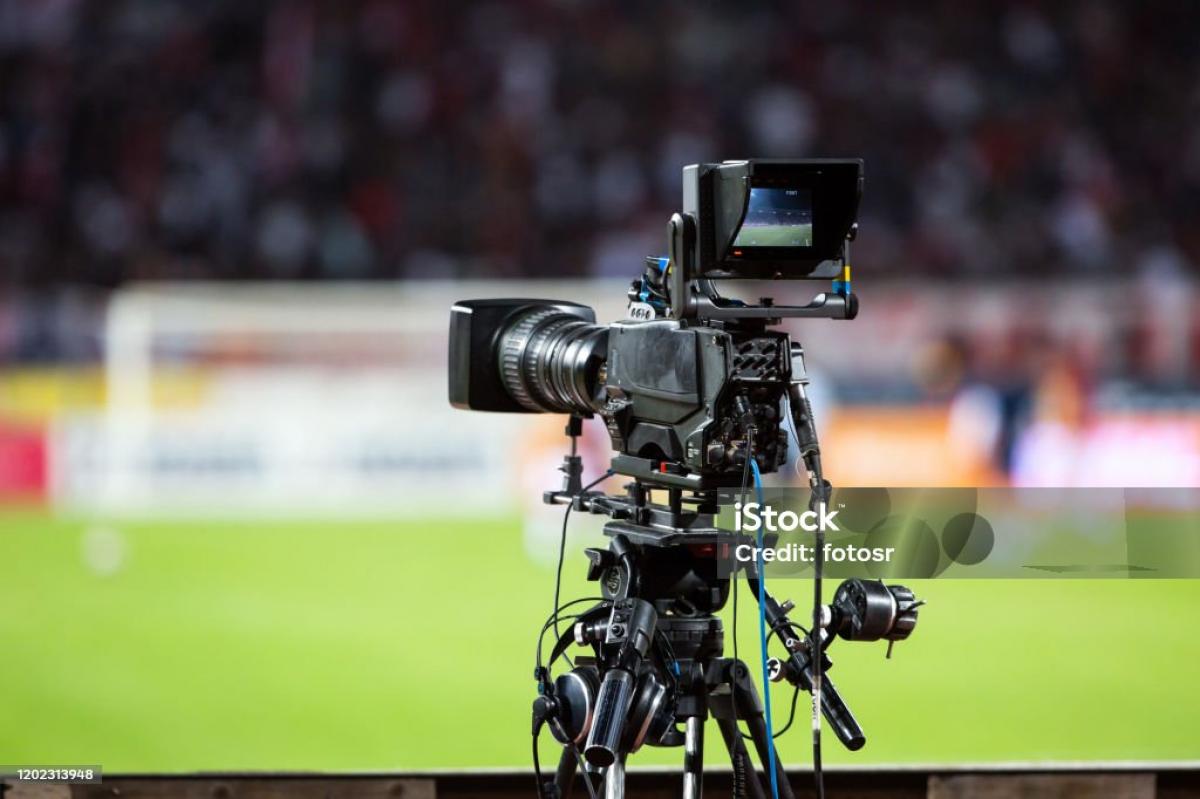 Camara de tv en campo de ftbol
